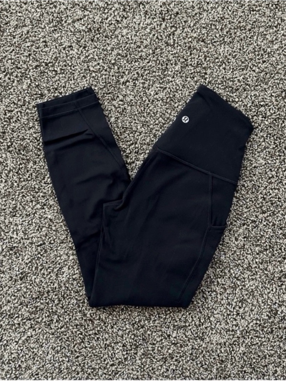Lululemon Align High-rise crop with pockets 23” leggings, size 4 - Picture 4 of 5